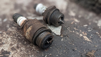 Reasons Behind A Spark Plug To Back Out