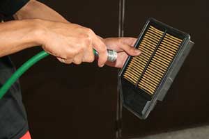 Cleaning air filter
