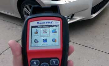 Use a TPMS Programming Tool for Toyota